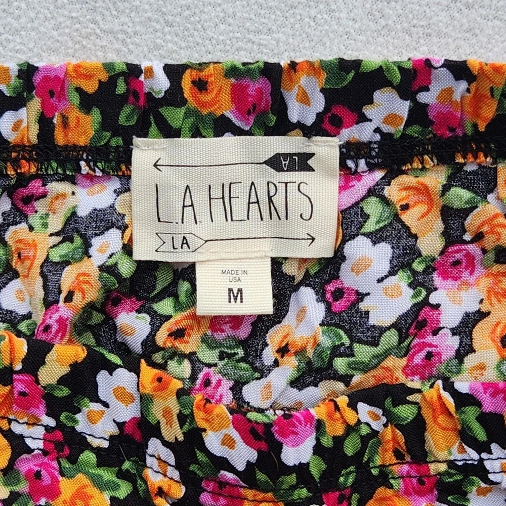 women's PACSUN Floral Shorts LA‎ Hearts flowy elastic waist Rayon size Medium